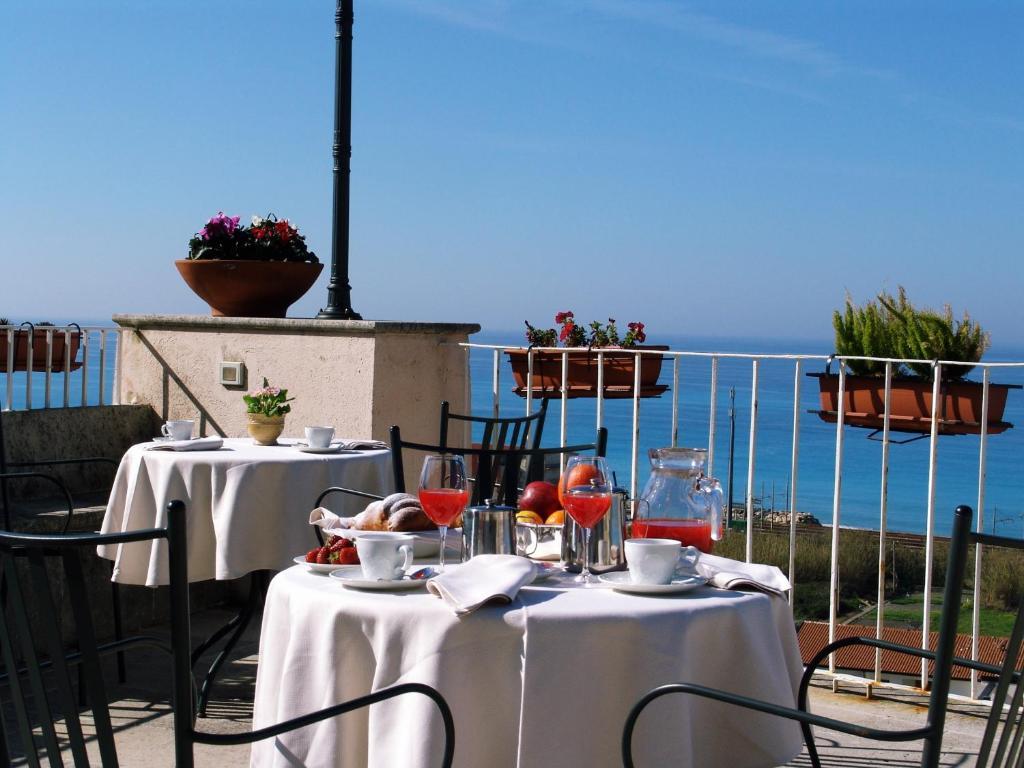 Hotel Ristorante Le Clarisse Amantea Ngoại thất bức ảnh